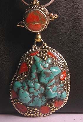 Pendentif tibétain en argent corail et turquoise