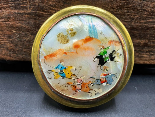 Boîte orientale miniature sur nacre XXème